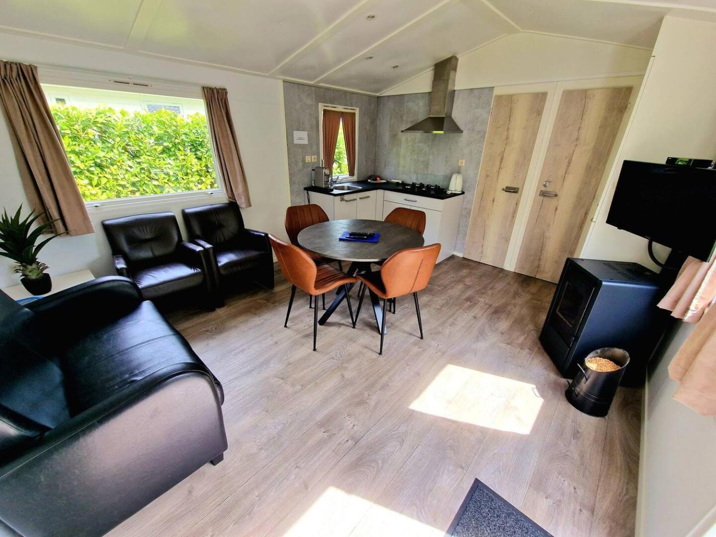 Charmante Woning Op Rustig Park Met Fietsen Epe Bagian luar foto