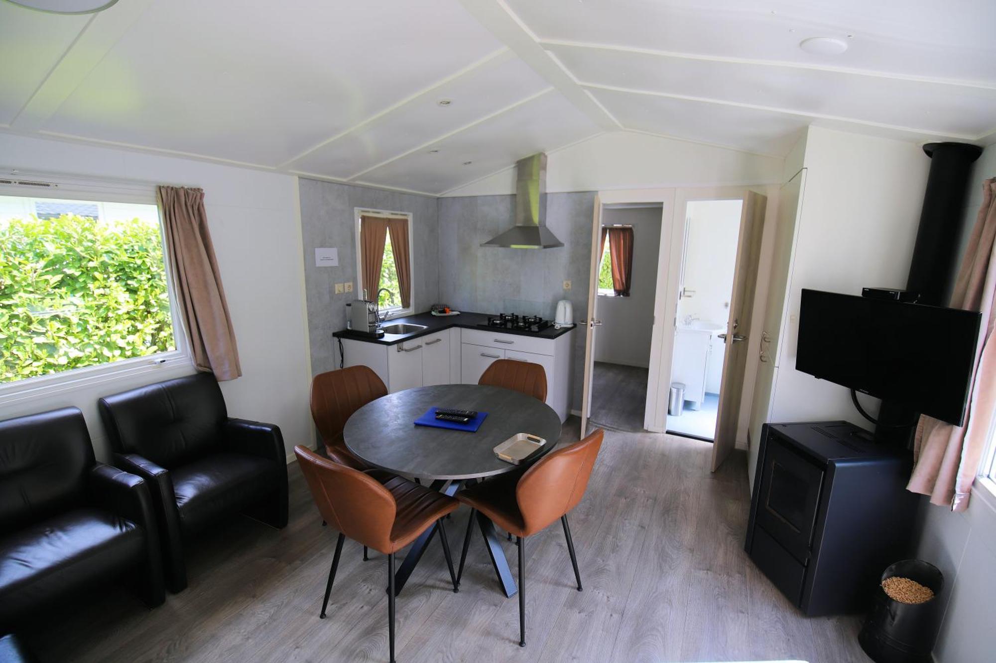 Charmante Woning Op Rustig Park Met Fietsen Epe Bagian luar foto